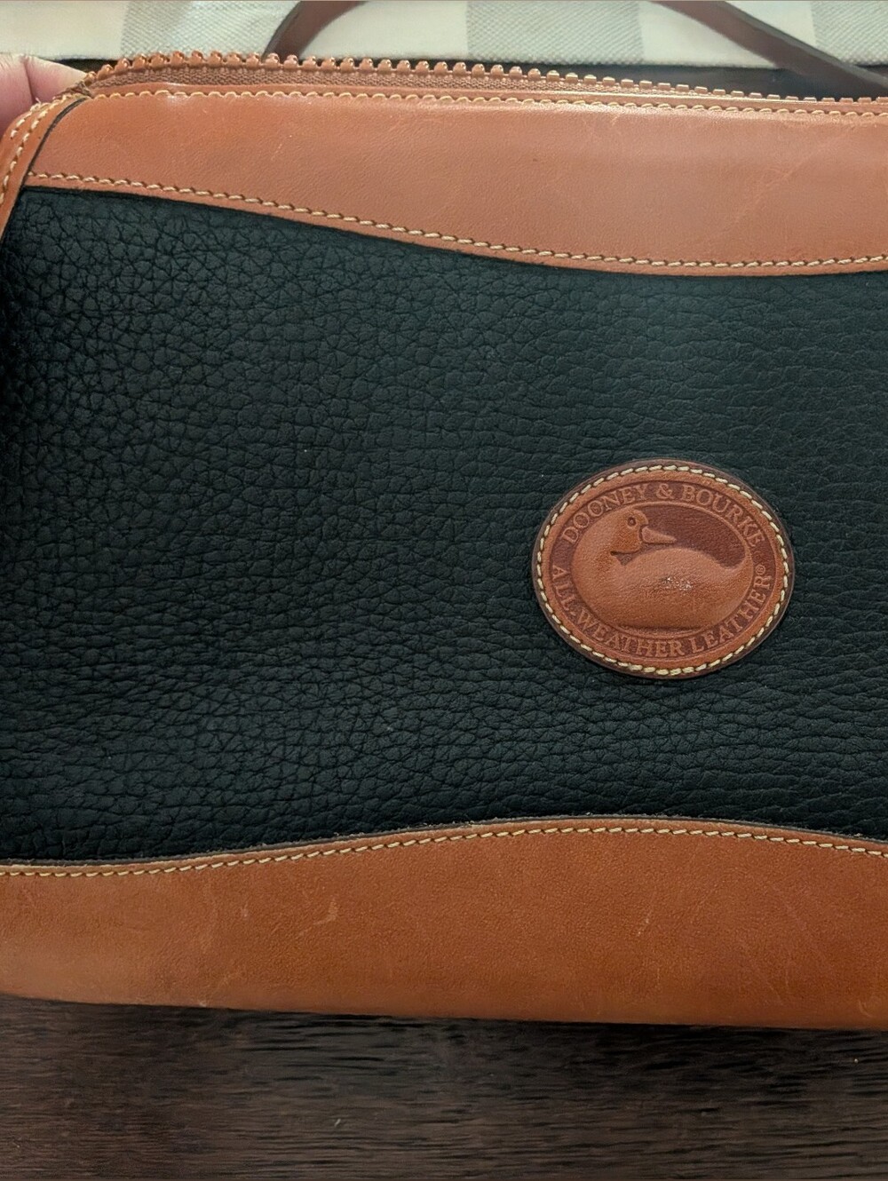Vintage Dooney & BourkeBlack and Tan Leather Crossbody